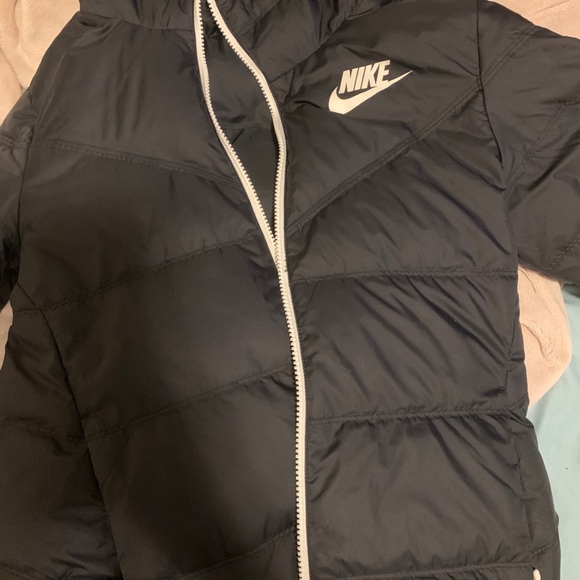 ⬛️SOLD⬛️Nike Downfill jacket - Picture 2 of 2